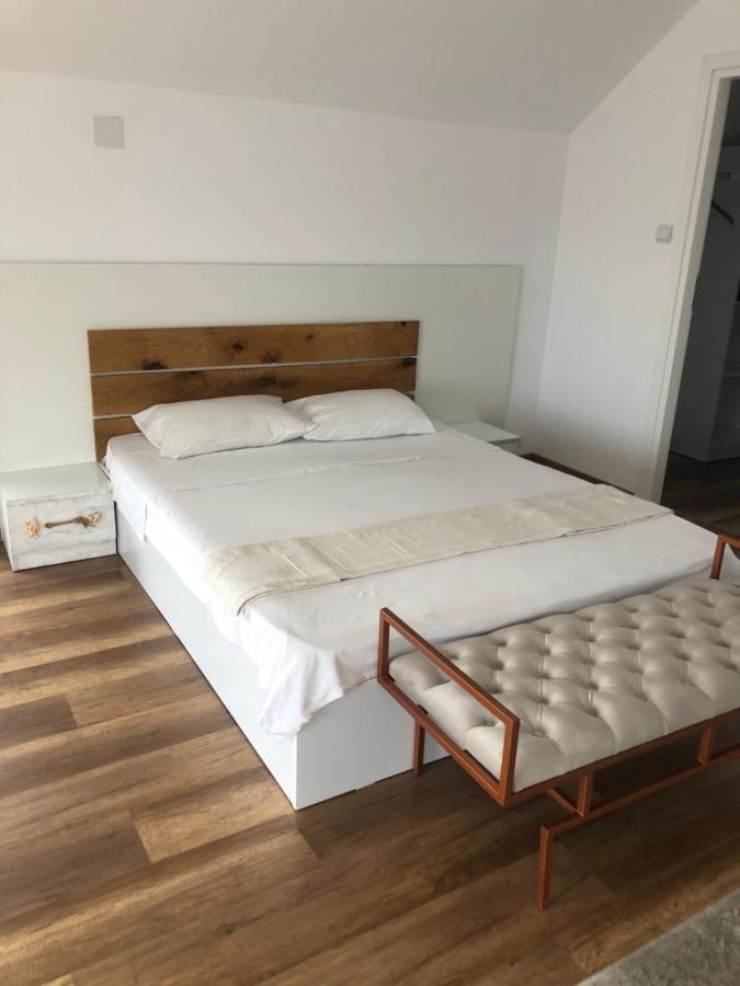 Casa Mediterana Două Mai Екстериор снимка