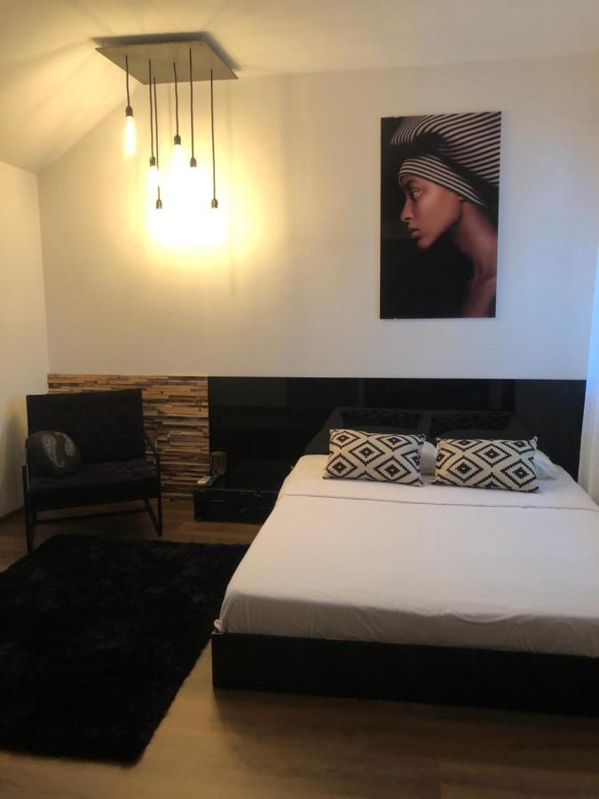 Casa Mediterana Două Mai Екстериор снимка