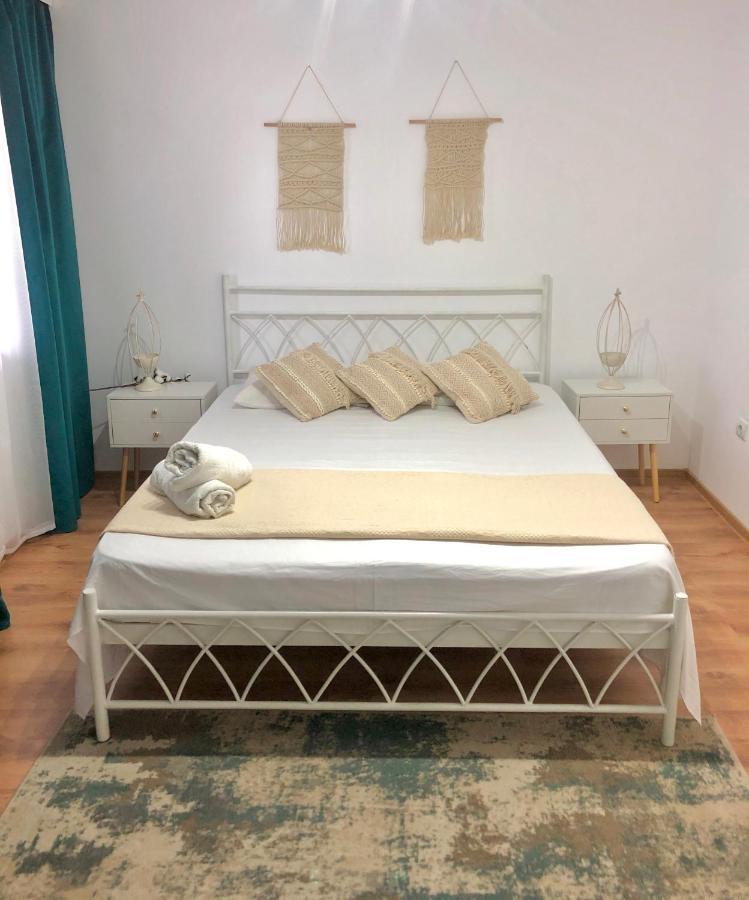 Casa Mediterana Două Mai Екстериор снимка