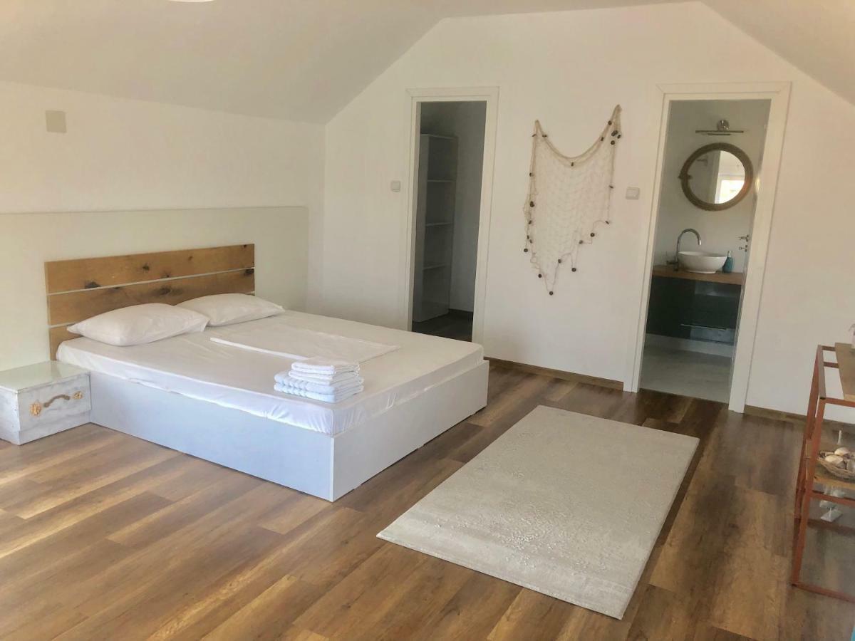 Casa Mediterana Două Mai Екстериор снимка