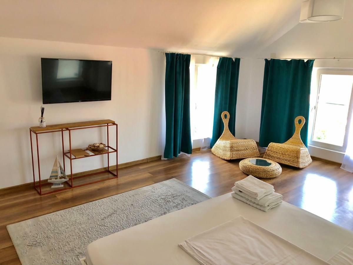 Casa Mediterana Două Mai Екстериор снимка