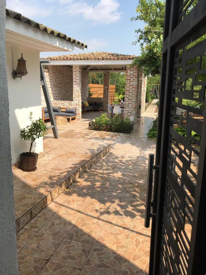 Casa Mediterana Două Mai Екстериор снимка